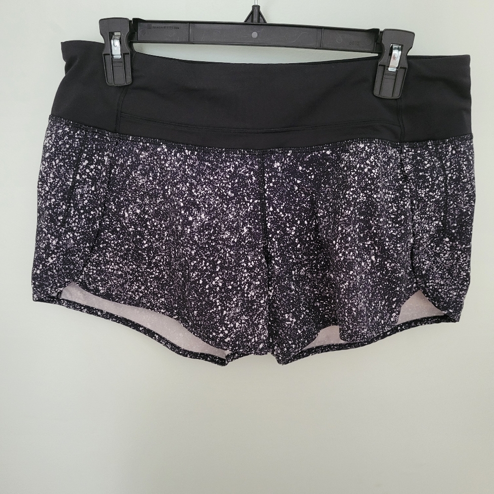 Lululemon Speed Up Shorts Black White speckled pattern Size 8 Activewear Running